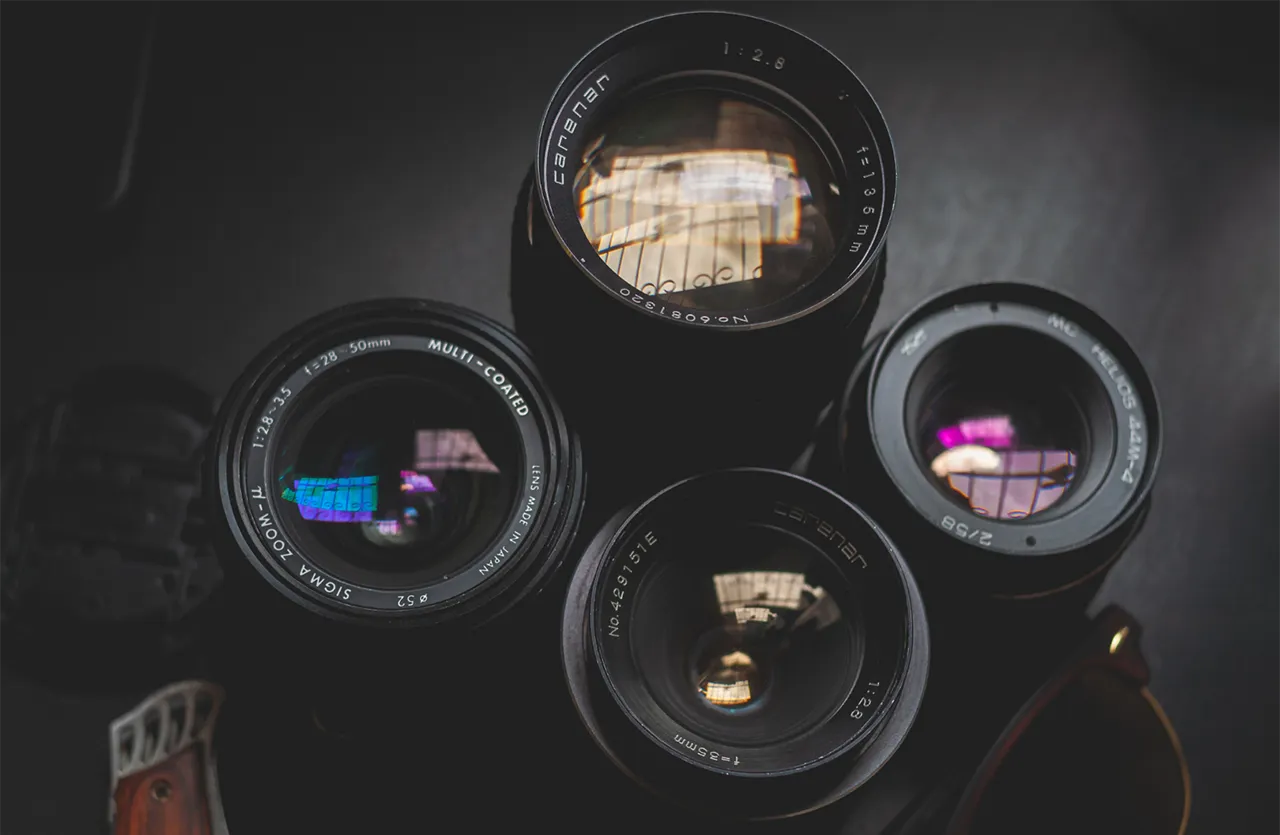 Obiective Prime vs. Obiective Zoom diferentele dintre Obiective Prime si Obiective Zoom